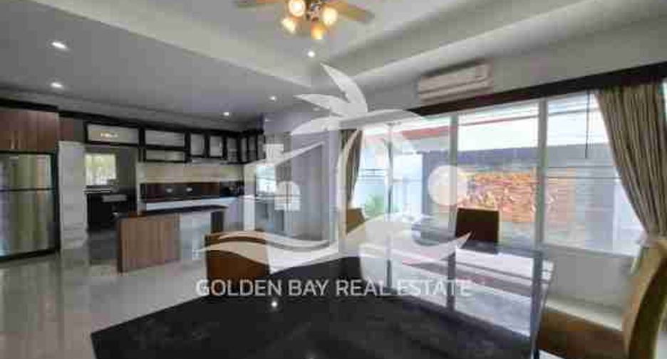 For rent 4 bedrooms house in Huay Yai, Pattaya