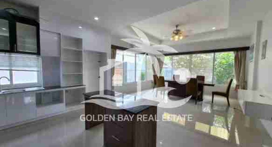 For rent 4 bedrooms house in Huay Yai, Pattaya