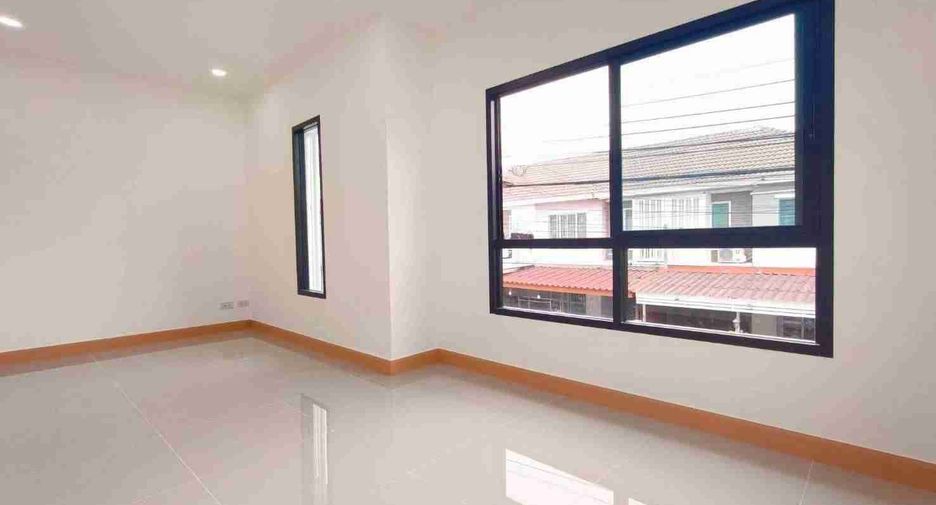 For sale 3 bedrooms townhouse in Bang Kruai, Nonthaburi