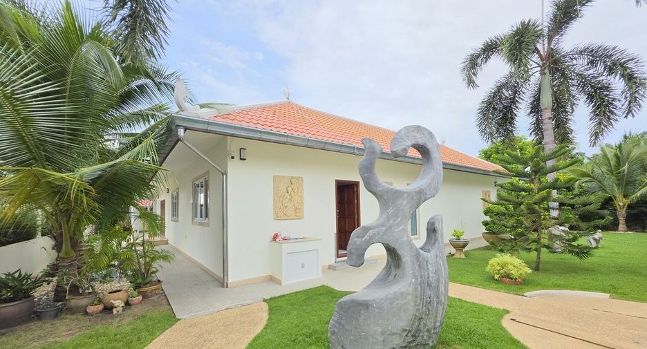 For sale 4 bedrooms house in Bang Lamung, Chonburi