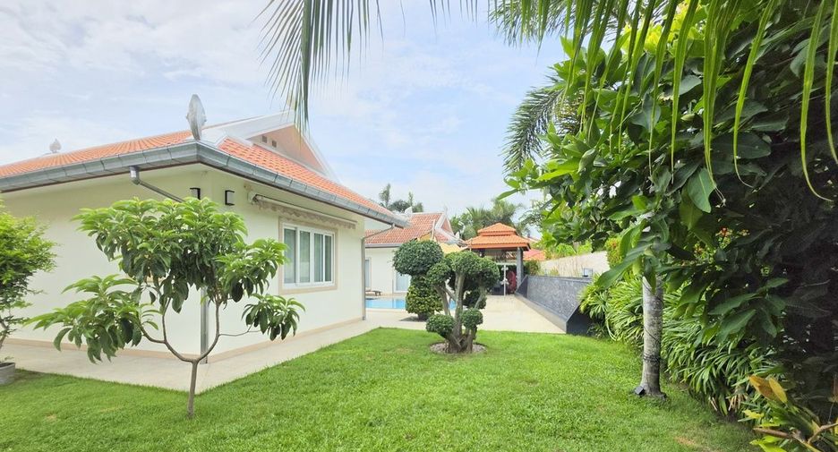 For sale 4 bedrooms house in Bang Lamung, Chonburi