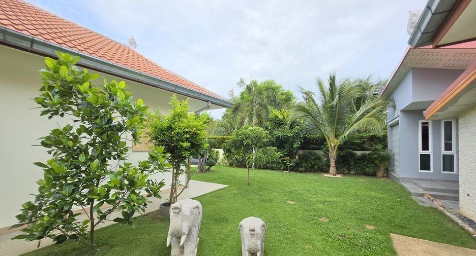 For sale 4 bedrooms house in Bang Lamung, Chonburi