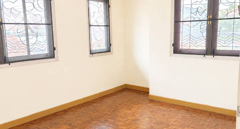 For sale 3 bedrooms townhouse in Khlong Luang, Pathum Thani