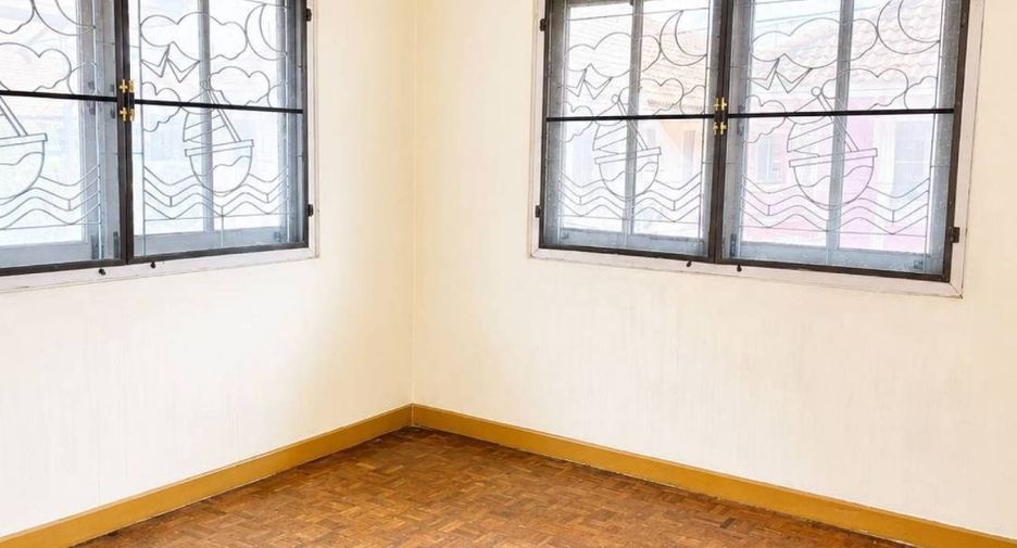 For sale 3 bedrooms townhouse in Khlong Luang, Pathum Thani