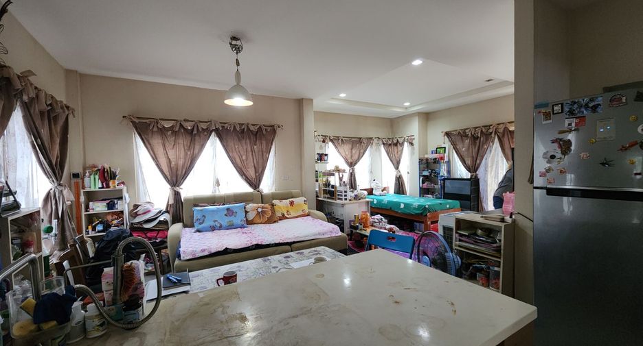 Casa en venta de 3 habitaciones en Prawet, Bangkok