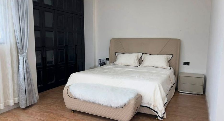 For sale 5 bedrooms house in Bang Lamung, Chonburi