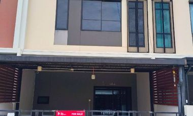 出售 4 卧室 联排别墅 在 Krathum Baen, Samut Sakhon