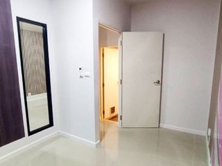 Casa adosada en venta de 4 habitaciones en Krathum Baen, Samut Sakhon