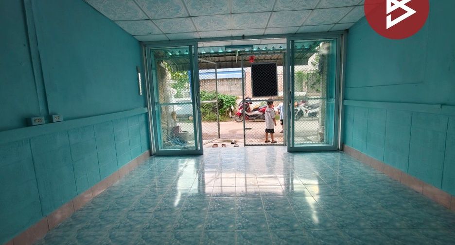 For sale 3 bedrooms townhouse in Ban Pong, Ratchaburi