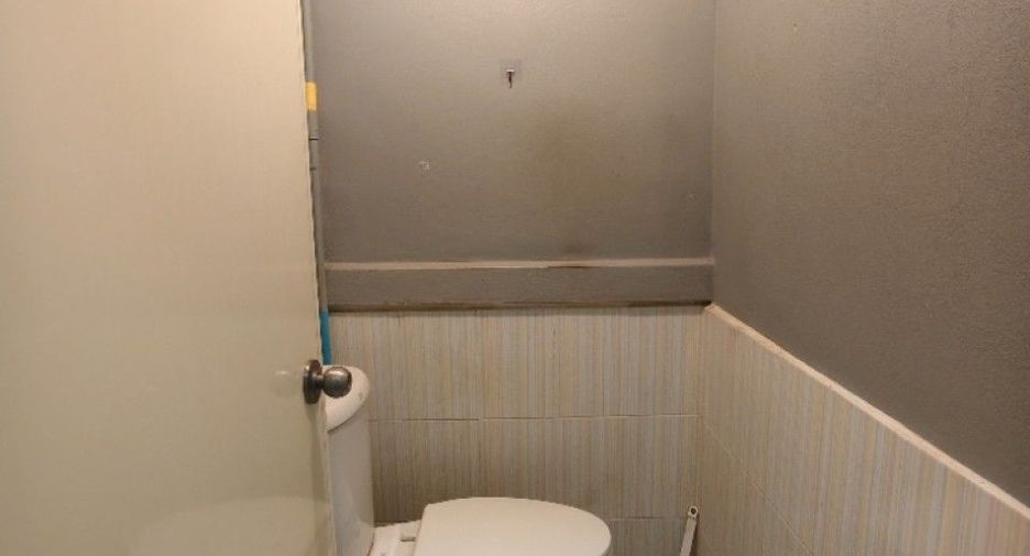 For sale 3 bedrooms townhouse in Ban Pong, Ratchaburi