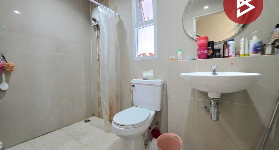 For sale 3 bedrooms townhouse in Si Racha, Chonburi