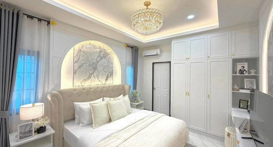 For sale 3 bedrooms villa in Bang Lamung, Chonburi