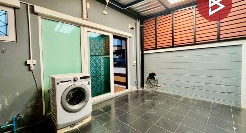 For sale 3 bedrooms townhouse in Mueang Rayong, Rayong