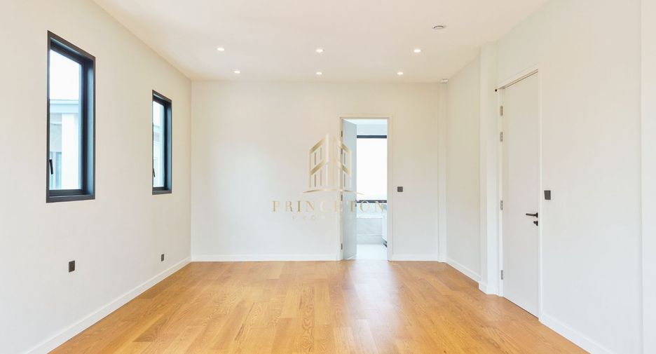 For sale 5 ベッドルーム house in Bang Phli, Samut Prakan