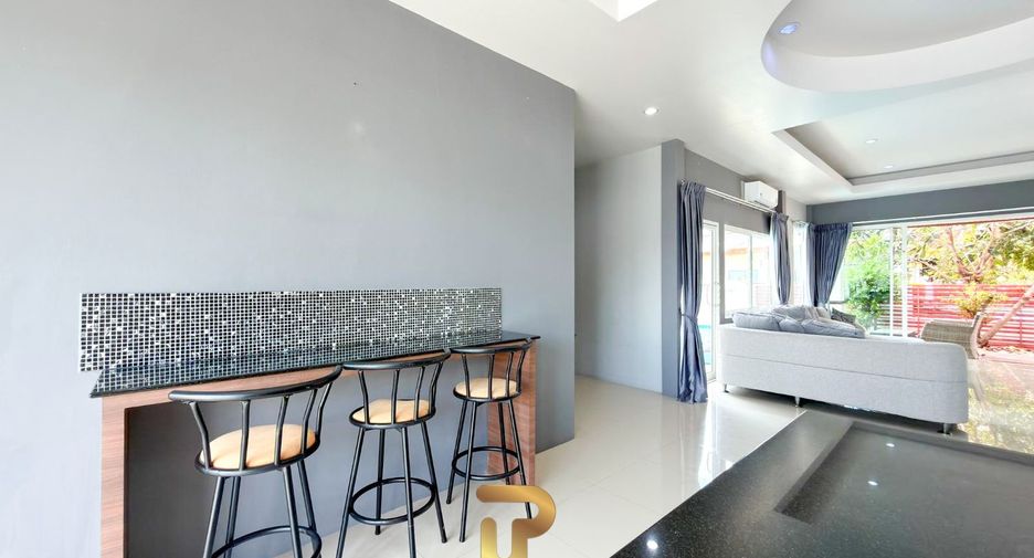 For sale 3 bedrooms villa in Huay Yai, Pattaya