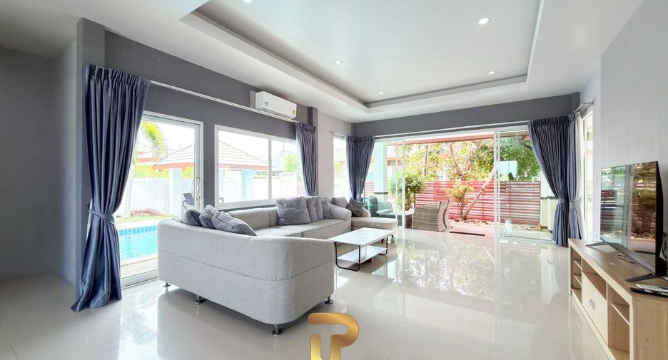 For sale 3 bedrooms villa in Huay Yai, Pattaya