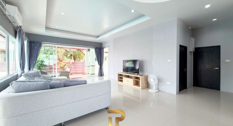 For sale 3 bedrooms villa in Huay Yai, Pattaya