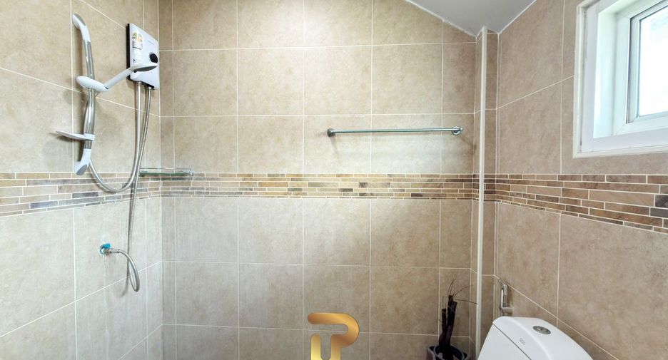 For sale 3 bedrooms villa in Huay Yai, Pattaya