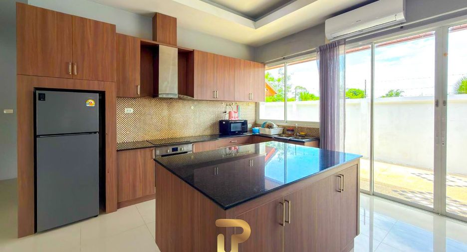 For sale 3 bedrooms villa in Huay Yai, Pattaya