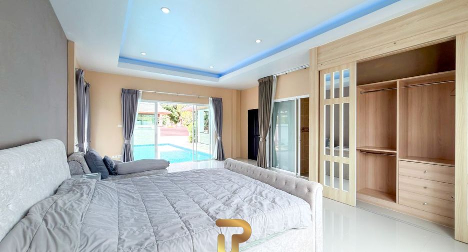 For sale 3 bedrooms villa in Huay Yai, Pattaya