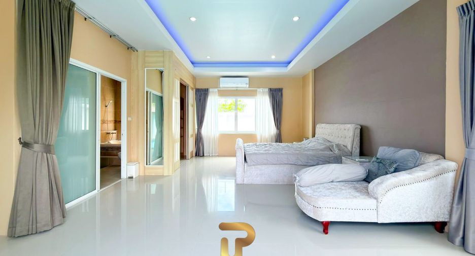 For sale 3 bedrooms villa in Huay Yai, Pattaya