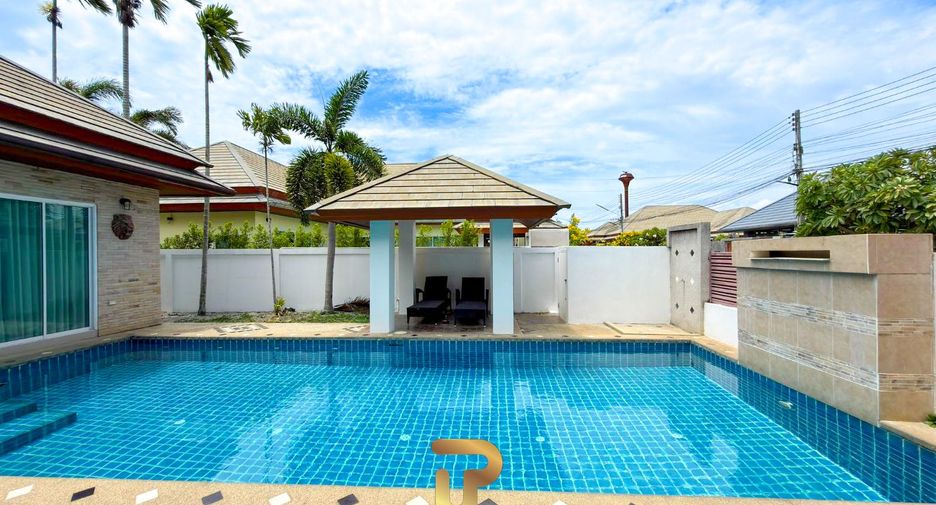 For sale 3 bedrooms villa in Huay Yai, Pattaya