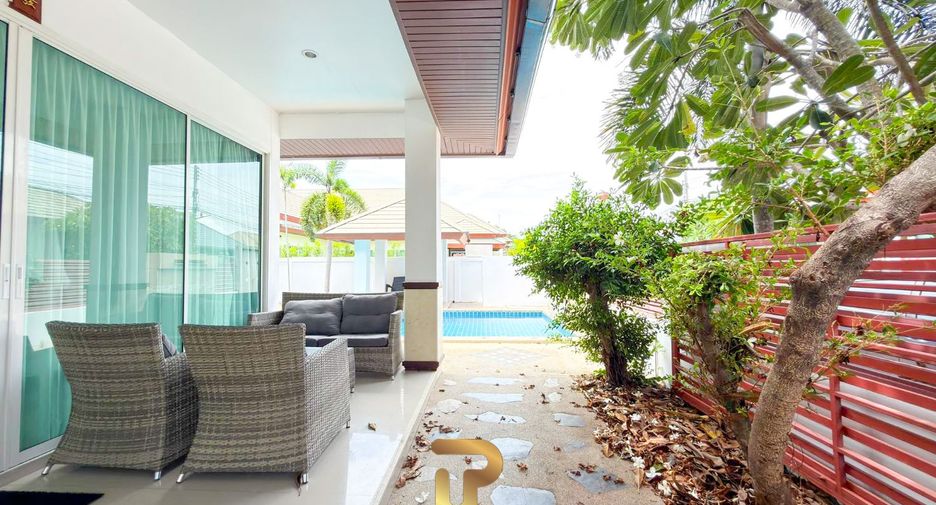 For sale 3 bedrooms villa in Huay Yai, Pattaya