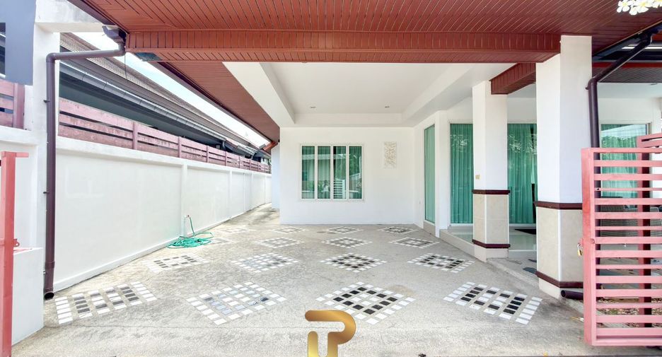 For sale 3 bedrooms villa in Huay Yai, Pattaya