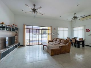 For rent 2 ベッドルーム house in Bang Saray, Pattaya