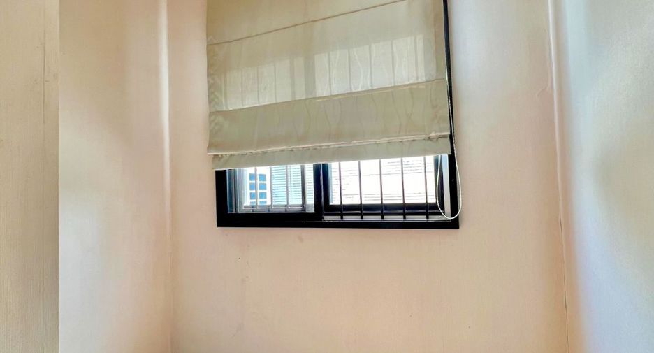 Casa adosada en venta de 4 habitaciones en Lak Si, Bangkok