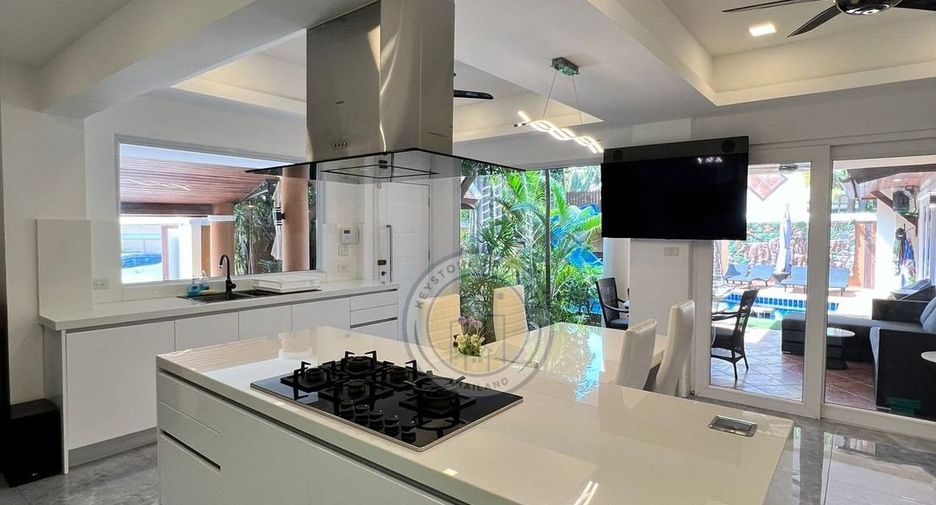 Villa en venta de 4 habitaciones en Bang Lamung, Chonburi