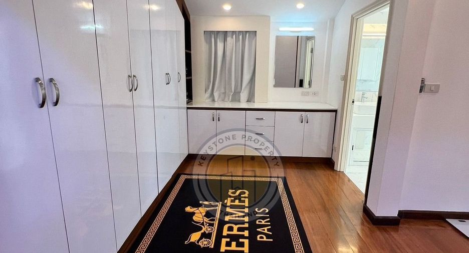 Villa en venta de 4 habitaciones en Bang Lamung, Chonburi