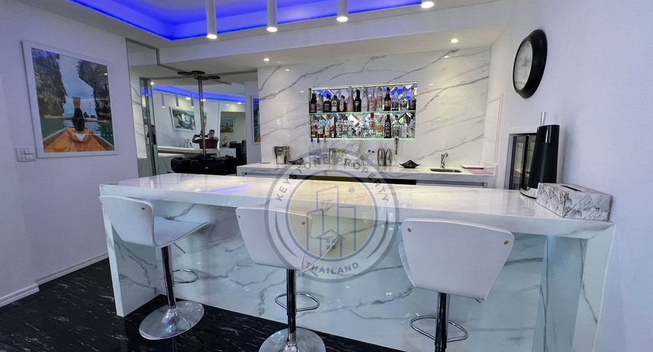 Villa en venta de 4 habitaciones en Bang Lamung, Chonburi