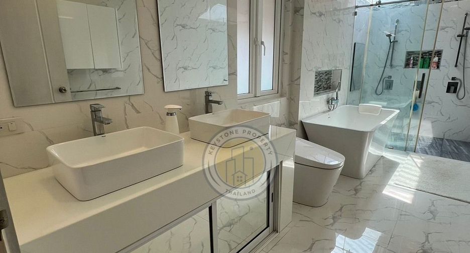Villa en venta de 4 habitaciones en Bang Lamung, Chonburi