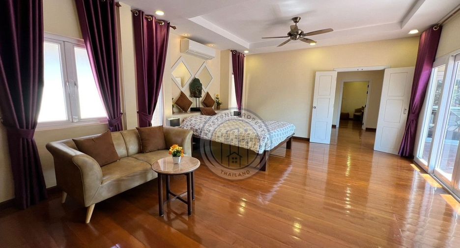 Villa en venta de 4 habitaciones en Bang Lamung, Chonburi