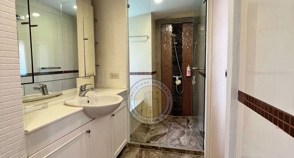 Villa en venta de 4 habitaciones en Bang Lamung, Chonburi