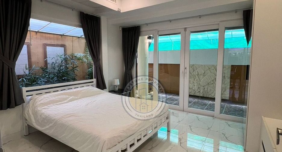Villa en venta de 4 habitaciones en Bang Lamung, Chonburi
