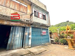 Local comercial en venta de 2 habitaciones en Bang Kho Laem, Bangkok