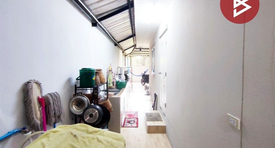 À vendre 2 chambres maison à Phan Thong, Chonburi