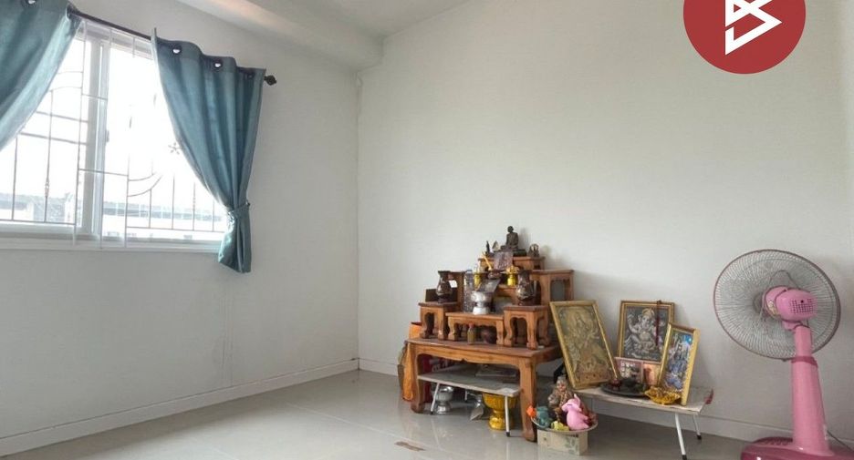 For sale 2 bedrooms townhouse in Khlong Luang, Pathum Thani