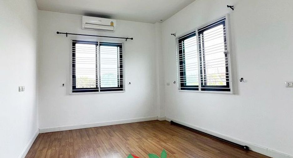 À vendre 4 chambres maison à Bang Bua Thong, Nonthaburi