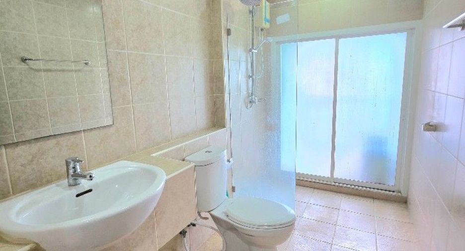 À louer et à vendre 1 chambre condo à Mueang Chon Buri, Chonburi