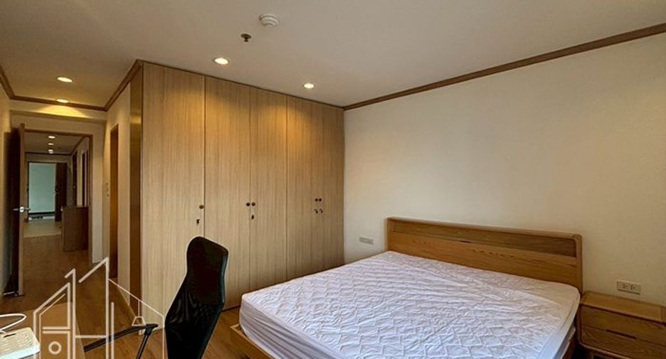 Wohnung zur Miete mit 3 Zimmer in Khlong Toei, Bangkok