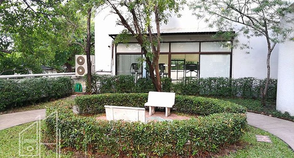 Wohnung zur Miete mit 3 Zimmer in Khlong Toei, Bangkok