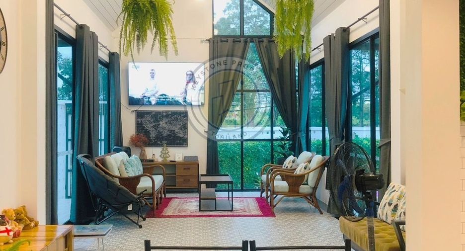 Villa en alquiler de 4 habitaciones en Jomtien, Pattaya