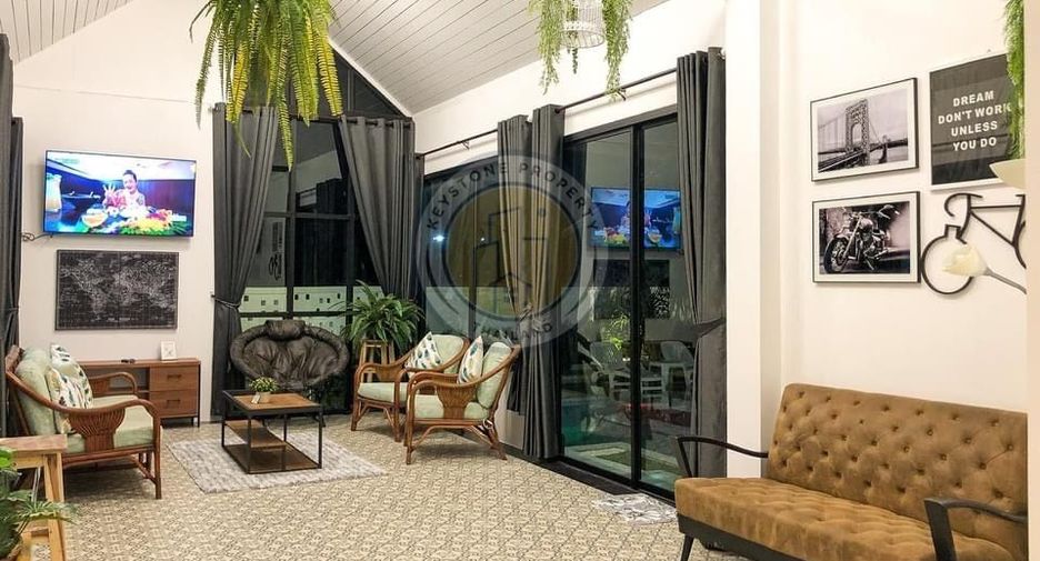 Villa en alquiler de 4 habitaciones en Jomtien, Pattaya