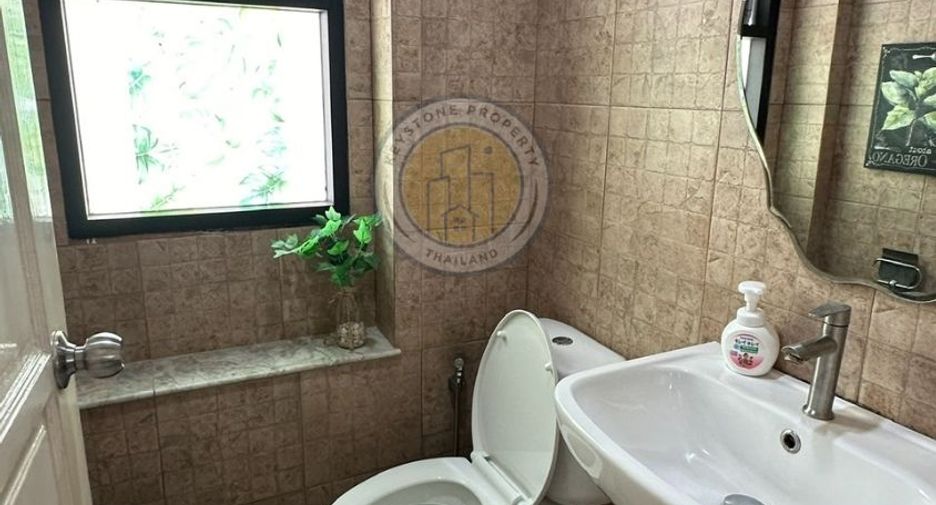Villa en alquiler de 4 habitaciones en Jomtien, Pattaya