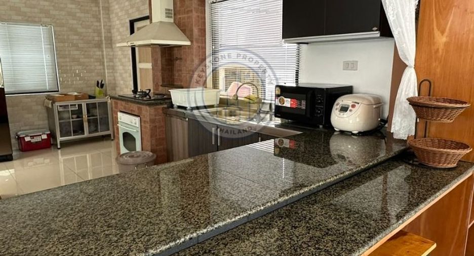 Villa en alquiler de 4 habitaciones en Jomtien, Pattaya