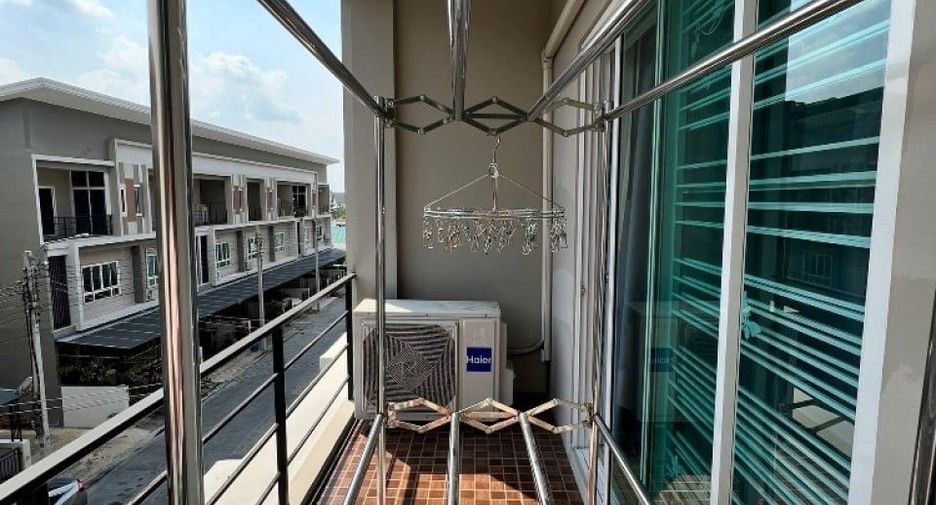 For sale 3 bedrooms townhouse in Bang Bua Thong, Nonthaburi