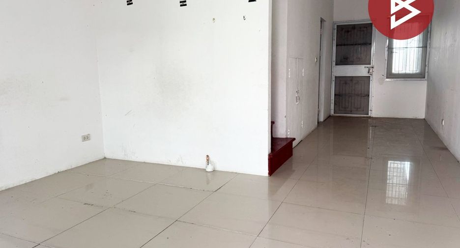 For sale 2 bedrooms townhouse in Bang Pakong, Chachoengsao